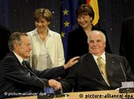 Bush and Kohl shaking hands