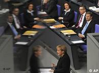 Kancelarka Angela Merkel predstavila je u Bundestagu buduću politiku nove vlade