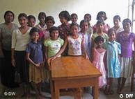 斯里兰卡一所孤儿院的女孤儿