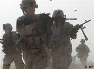 مایک مولن: خشونت در افغانستان نسبت به سال گذشته بیشتر می⁯شود 0,,5247689_1,00