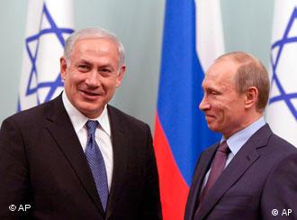 مناسبات میان  روسیه و اسراییل در سال‌های اخیر گسترش چشمگیری داشته است. ولادیمیر پوتین(راست) نخست‌وزیر روسیه و بنیامین ناتنایاهو، نخست‌وزیر اسراییل- عکس از آرشیو