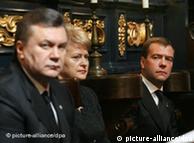 Dimitry Medvedev (p), Dalia Grybauskaite, Viktor Janukowicz uczestniczyli w mszy w Kościele Mariackim 
(18.04.10)