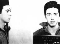 عکسی نادر از آل پاچینو. او در سال ۱۹۶۱ میلادی به جرم حمل اسلحه بازداشت شده بود.