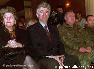 Iz vremena kada je bila važan faktor - Biljana Plavšić s Radovanom Karadžićem i Ratkom Mladićem (na sjednici parlamenta Republike Srpske 15.4.1995.)