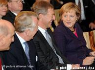 Ангела Меркель и Экхард Кордес (третий слева)