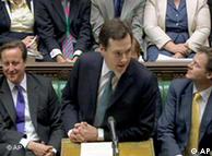 财政大臣奥斯本（George Osborne）在下院公布节约计划