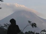ثورة بركان ميرابي زادت الطين بلة في اندونيسيا