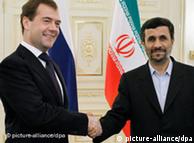 دیدار محمود 
احمدی‌نژاد و دیمتری مدودف،روسای جمهور ایران و روسیه در حاشیه نشست باکو