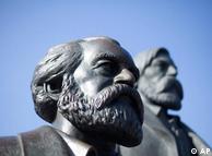مجسمه‌ی مارکس و انگلس در برلین