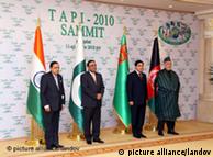 رهبران 
ترکمنستان، افغانستان، پاکستان و هندوستان پس از امضای قرارداد خط لوله 
تاپی