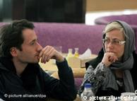 ینس کوخ در دیدار به مناسبت کریسمس ۲۰۱۰با عضو خانواده‌اش در ایران
