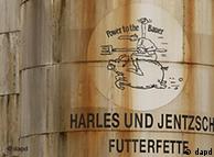 A silo with the Harles and Jentzsch logo