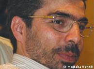 مجتبی واحدی، مشاور ارشد مهدی کروبی می‌گوید، در مدت بازداشت داروهای اقای کروبی قطع شده است.