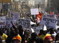 Globalisierungsgeghner in Dakar (Bild AP)