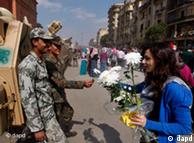 ارتش مصر در جریان اعتراضات مردمی موضعی بی‌طرفانه گرفت