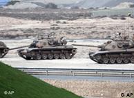 Saudi tanks roll through Bahrain