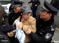 Arrestation d'un manifestant à Shanghai