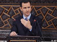 بشار اسد به هنگام ایراد نطق در ۳۰ مارس در برابر مجلس سوریه