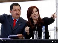 Hugo Chávez con Cristina Fernández de Kirchner, ¿en busca de la popularidad perdida?
 