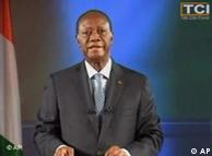 Alassane Ouattara fala na TV, enquantos suas tropas avançam sobre Abidjan