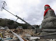 日本地震灾区废墟一片