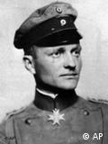 Manfred von Richthofen com a Medalha de Honra ao Mérito